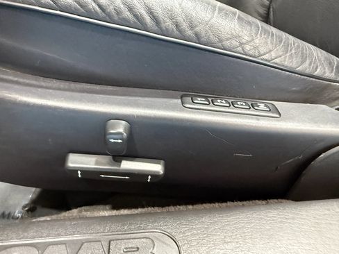 Used 1998 Saab 900 SE Turbo FWD image 38