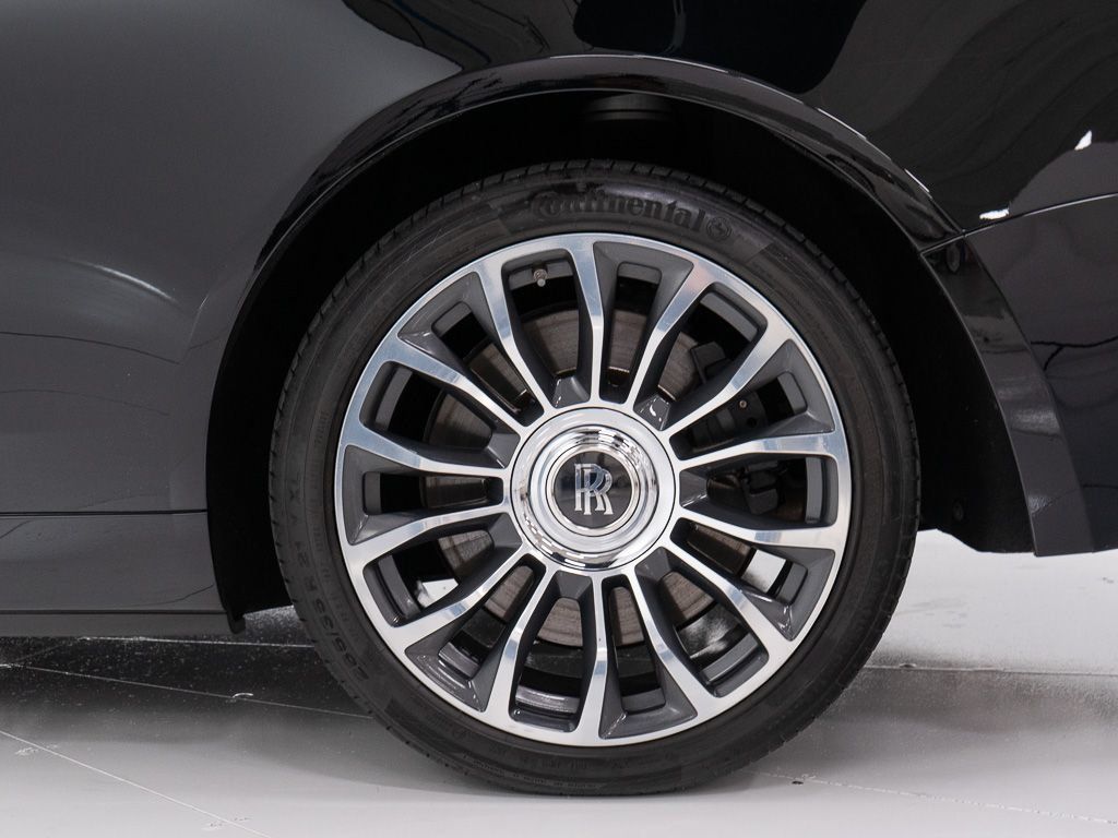 Certified 2018 Rolls-Royce Dawn RWD image 50