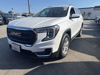 Certified 2022 GMC Terrain SLE w/ Driver Convenience Package image 1