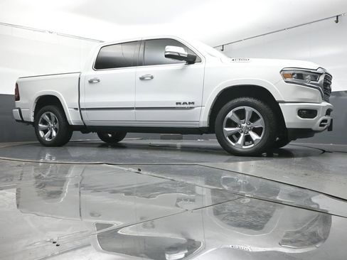 Used 2020 RAM 1500 Limited w/ Body Color Bumper Group image 30