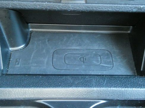 Used 2019 Toyota Tacoma Limited image 27