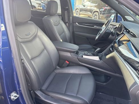 Used 2025 Cadillac XT6 Premium Luxury image 27