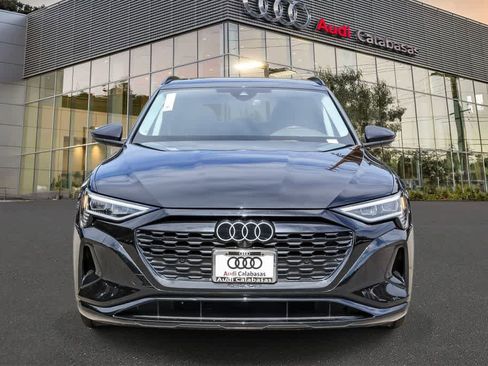 Used 2024 Audi Q8 e-tron Premium AWD/4WD image 6