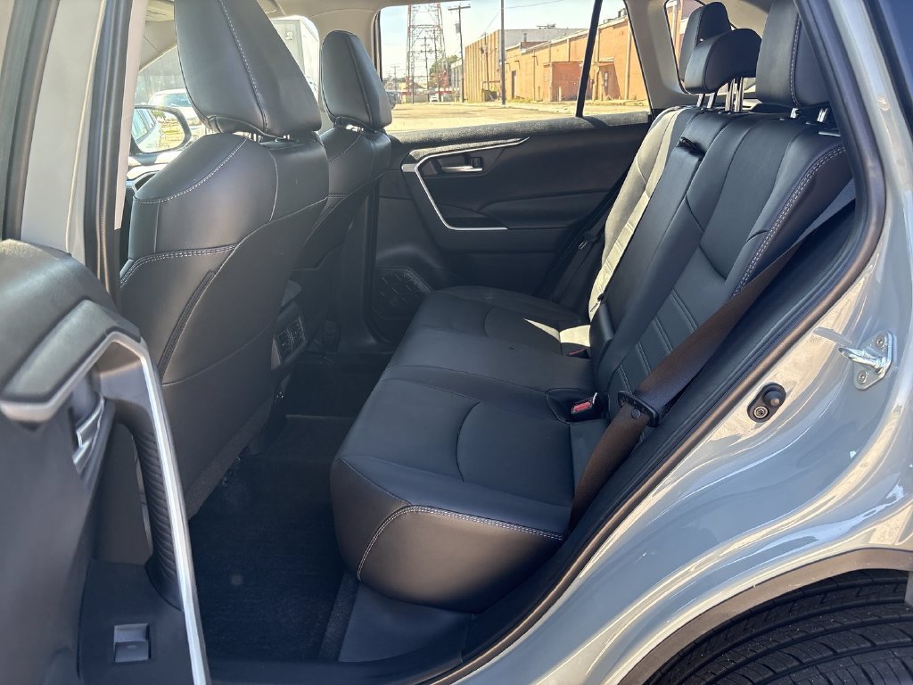 Used 2023 Toyota RAV4 XLE Premium FWD image 29