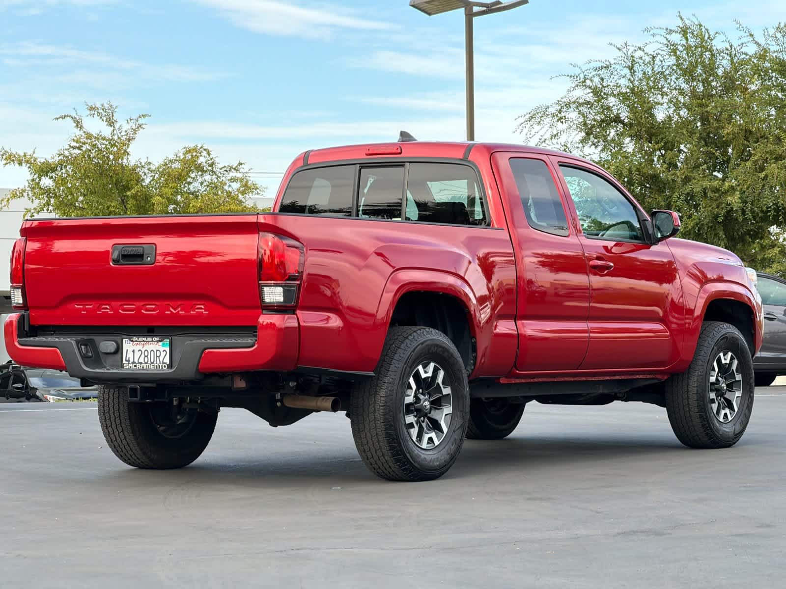 Used 2019 Toyota Tacoma SR w/ SR Convenience Package RWD image 2