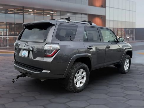 Used 2014 Toyota 4Runner SR5 AWD/4WD image 11