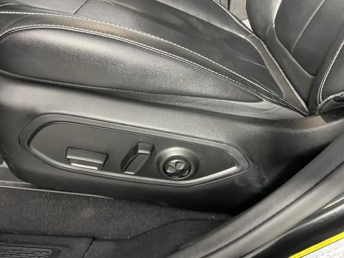 Certified 2023 Jeep Grand Cherokee Limited w/ Black Appearance Package image 22