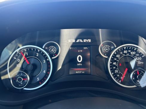 Used 2022 RAM 3500 Big Horn image 15