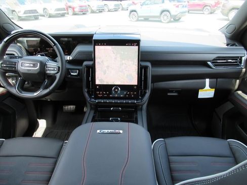 New 2026 GMC Yukon AT4 Ultimate w/ LPO, Floor Liner Package image 13