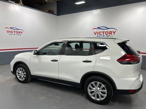 Used 2017 Nissan Rogue S image 5