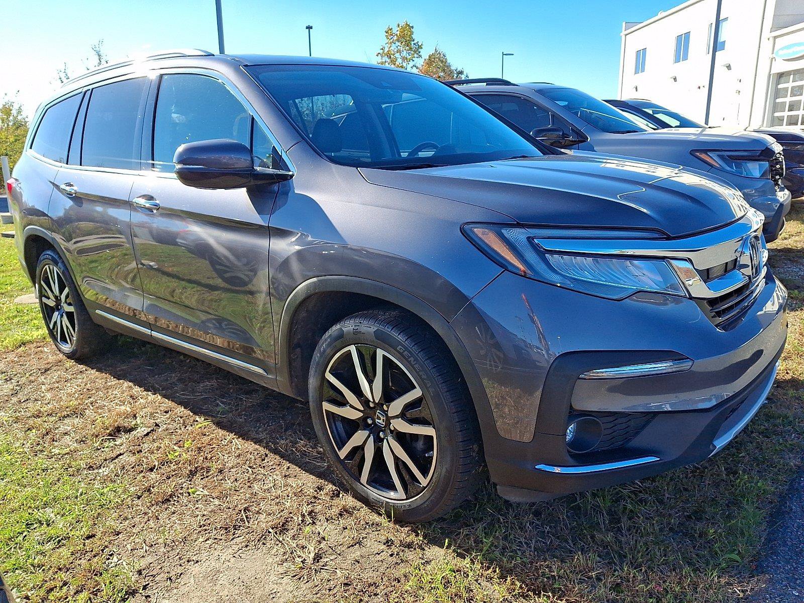Used 2021 Honda Pilot Touring image 1