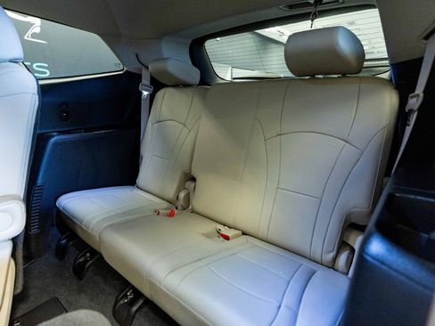 Used 2019 Buick Enclave Premium w/ Experience Buick Package image 16