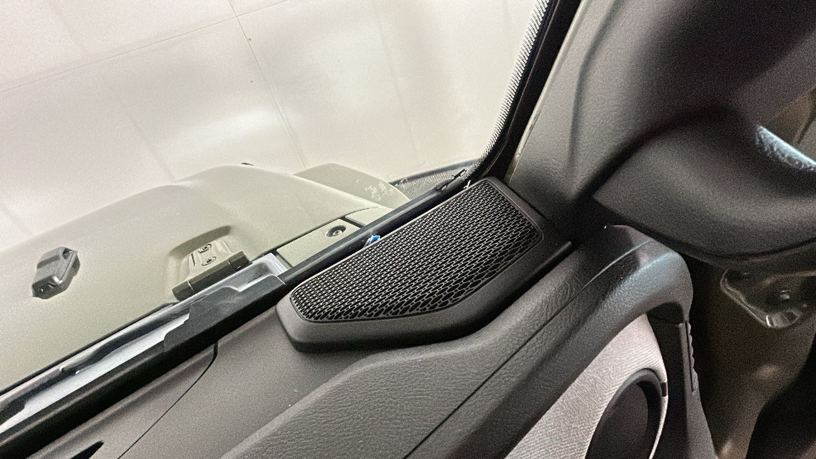 Used 2024 Jeep Wrangler Unlimited w/ Convenience Group AWD/4WD image 36