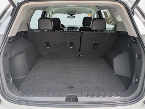 Used 2023 GMC Terrain SLT FWD image 14