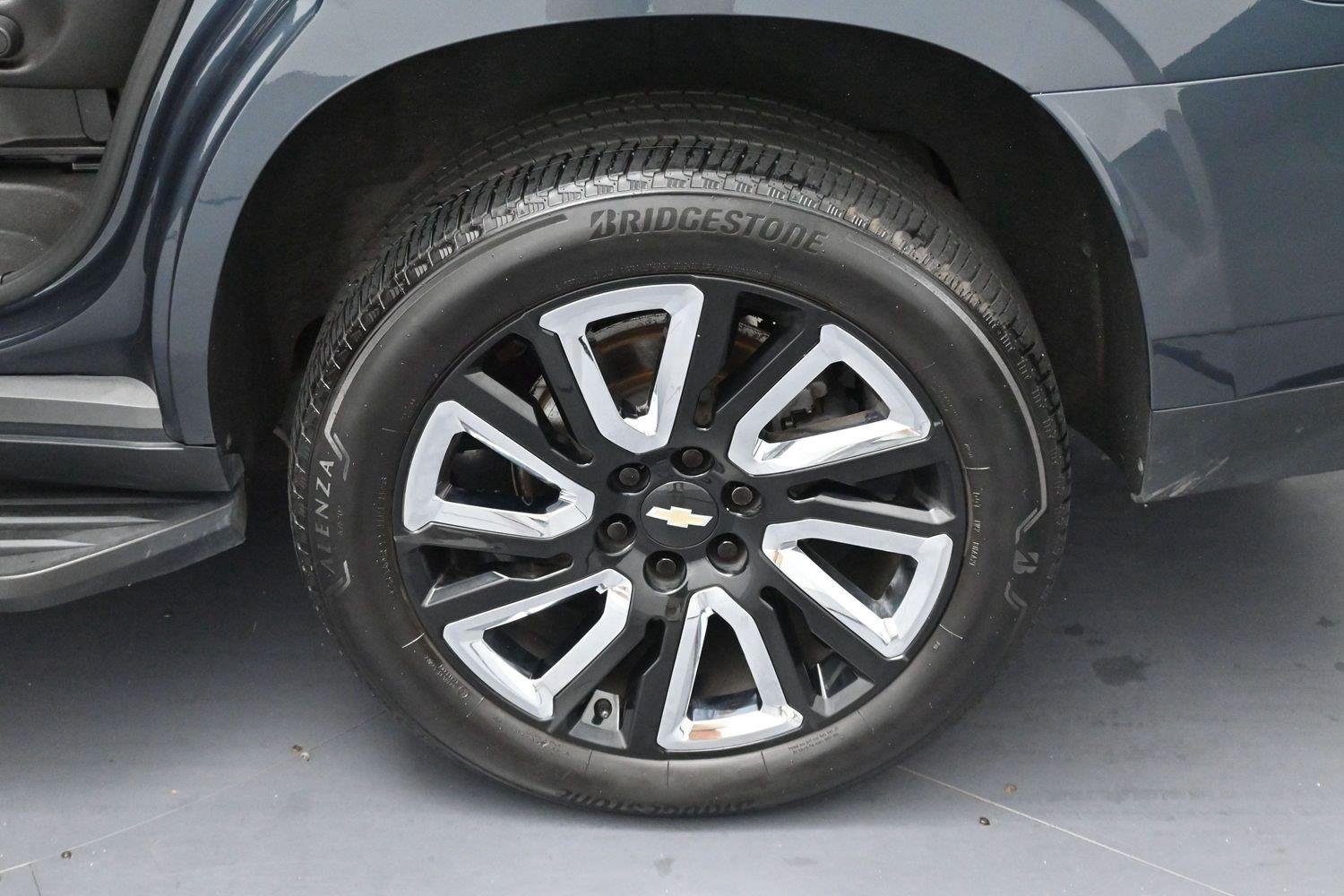 Used 2021 Chevrolet Tahoe Premier AWD/4WD image 33