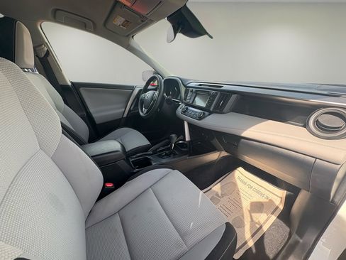 Used 2018 Toyota RAV4 LE Plus image 40