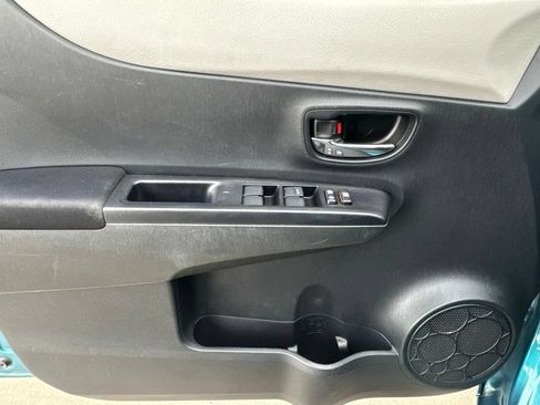 Used 2012 Toyota Yaris LE FWD image 16