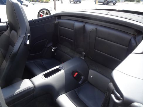 Used 2018 Porsche 911 Carrera 4S image 15