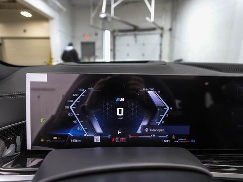 New 2026 BMW X5 M60i w/ Climate Comfort Package image 15