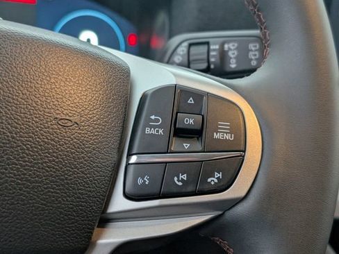 New 2026 Ford Explorer Active RWD image 16