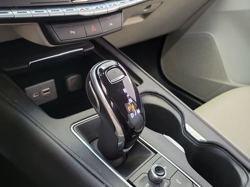 Used 2022 Cadillac XT4 Luxury w/ Driver Awareness Package FWD image 27