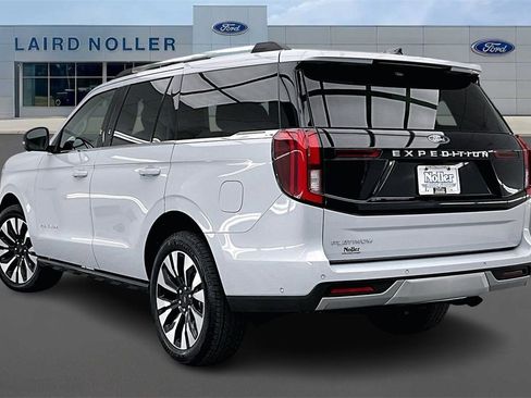New 2025 Ford Expedition Platinum w/ Driver's Package image 3