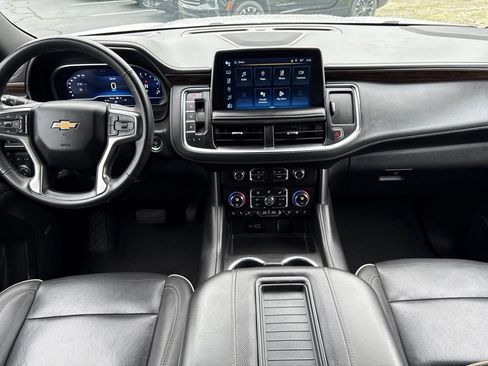 Used 2023 Chevrolet Suburban Premier AWD/4WD image 20
