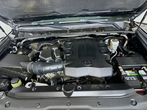 Used 2016 Toyota 4Runner Limited image 34