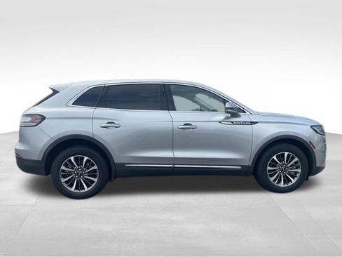 Used 2023 Lincoln Nautilus Reserve AWD/4WD image 18