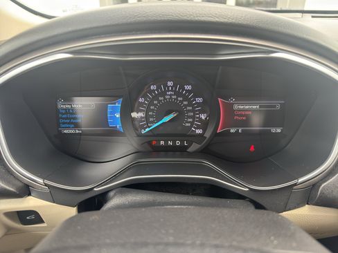 Used 2019 Ford Fusion SE FWD image 9