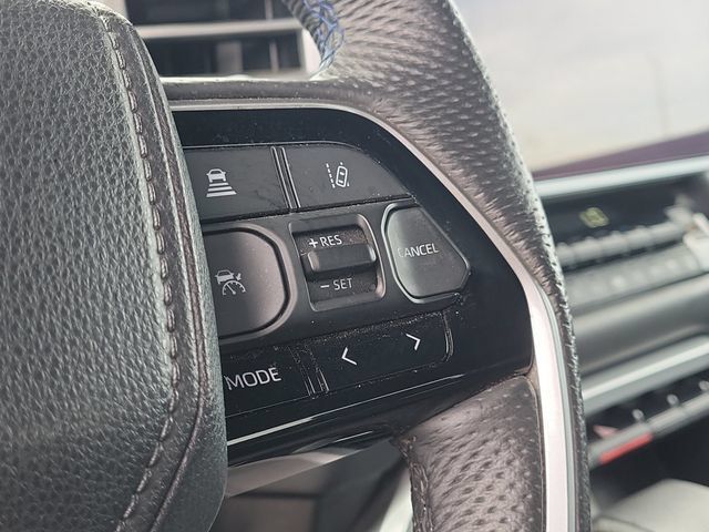 Used 2025 Toyota Tundra Platinum AWD/4WD image 28