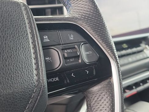 Used 2025 Toyota Tundra Platinum AWD/4WD image 28
