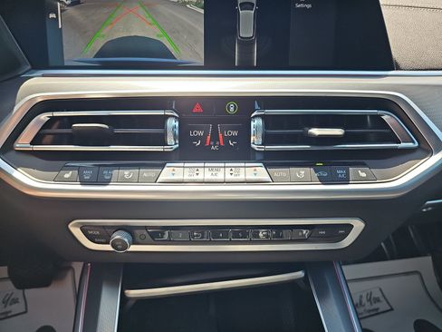 Used 2023 BMW X5 xDrive40i w/ Premium Package AWD/4WD image 21