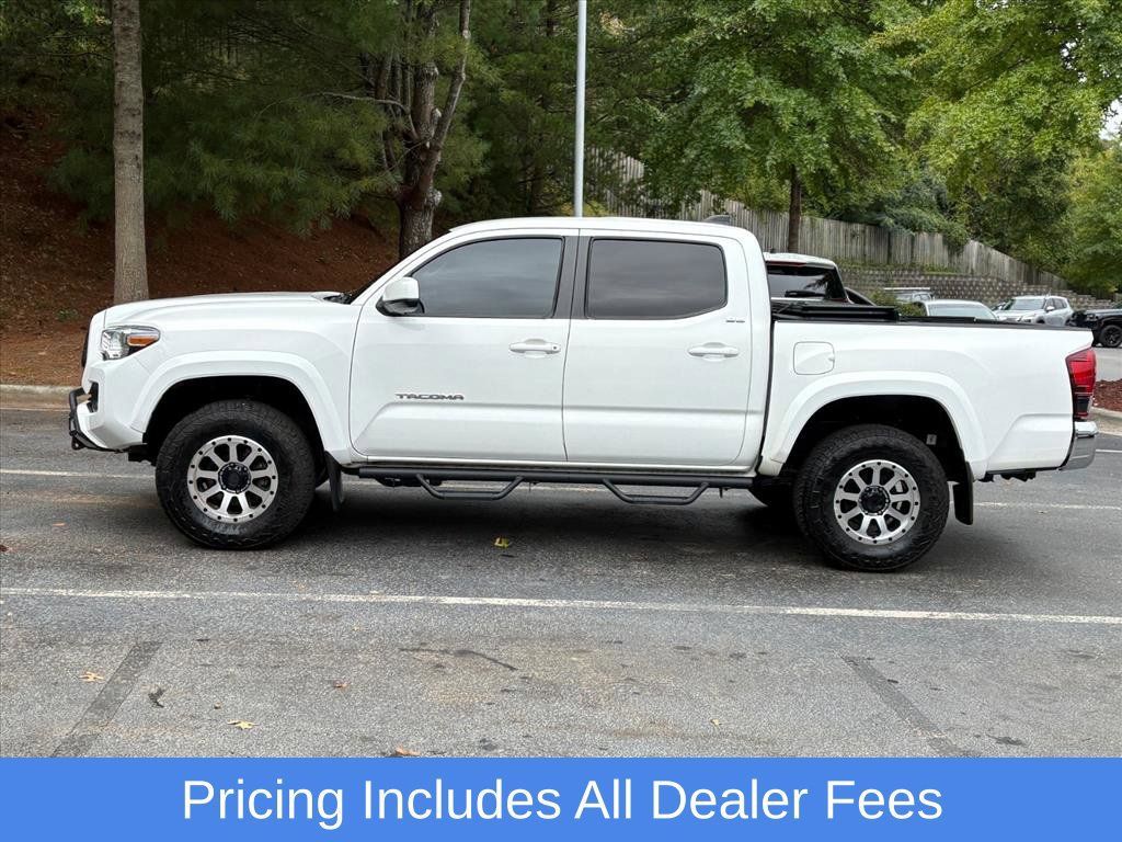 Used 2022 Toyota Tacoma SR5 AWD/4WD image 4