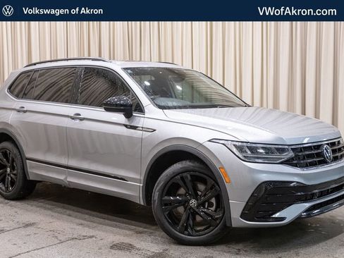 Used 2023 Volkswagen Tiguan SE R-Line FWD image 1