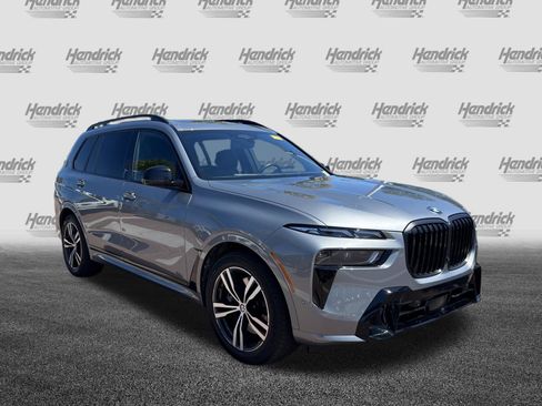 Used 2023 BMW X7 xDrive40i w/ Executive Package AWD/4WD image 2