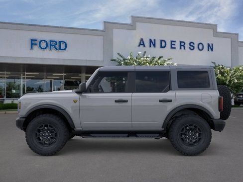 New 2026 Ford Bronco Badlands AWD/4WD image 3