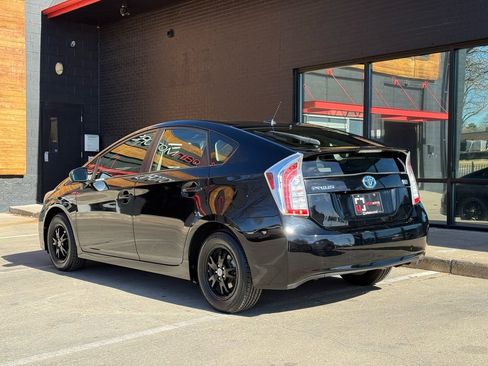 Used 2012 Toyota Prius Two image 17