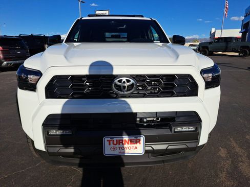 New 2025 Toyota 4Runner 4WD image 9