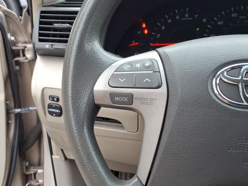 Used 2007 Toyota Camry LE FWD image 16