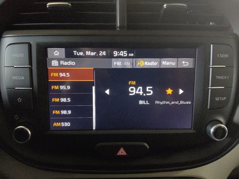 Used 2025 Kia Soul LX FWD image 25