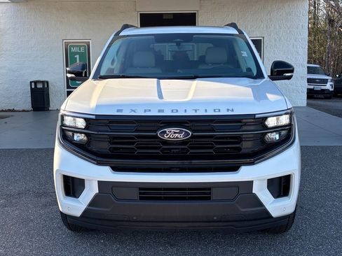 New 2025 Ford Expedition Active image 22