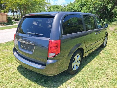 Used 2015 Dodge Grand Caravan SE w/ Quick Order Package 29E SE FWD image 8
