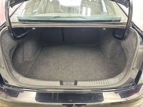 Used 2024 Volkswagen Jetta SE FWD image 23