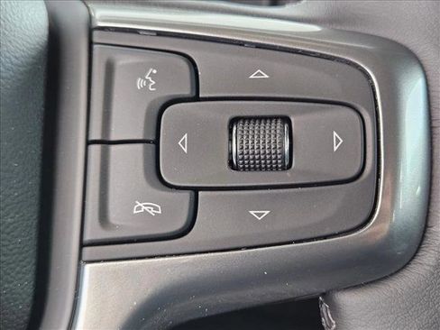 Used 2022 Chevrolet Tahoe Z71 w/ Luxury Package image 18