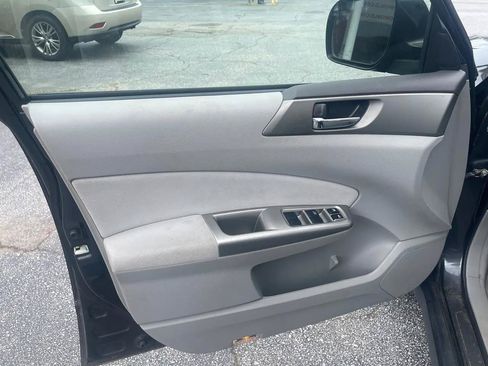 Used 2010 Subaru Outback 2.5i Limited w/ Popular Equipment Group 2A AWD/4WD image 9