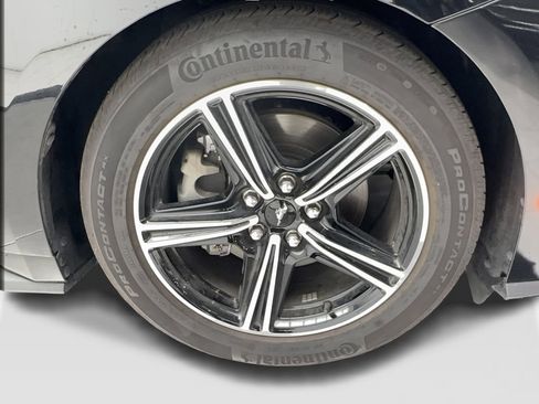 Used 2025 Ford Mustang Convertible RWD image 14