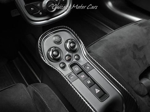 Used 2020 McLaren 620R image 16