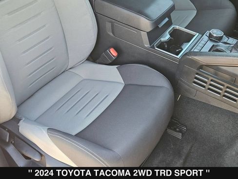 Used 2024 Toyota Tacoma TRD Sport RWD image 32