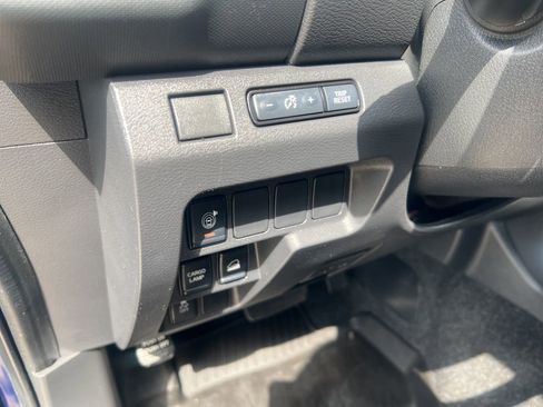 Certified 2023 Nissan Frontier SV w/ Technology Package image 45